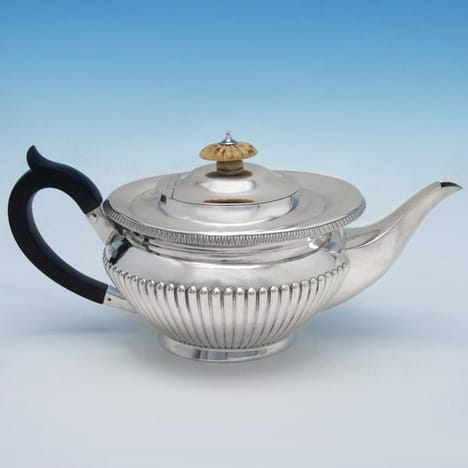 Sterling Silver Teapot - J. Parkes & Co. Hallmarked In 1915 London - George V - Image 1