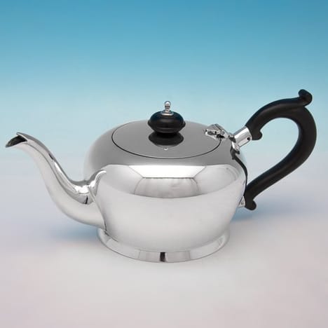 Sterling Silver Teapot - Josiah Williams & Co.  Hallmarked In 1939 London - George VI - Image 1