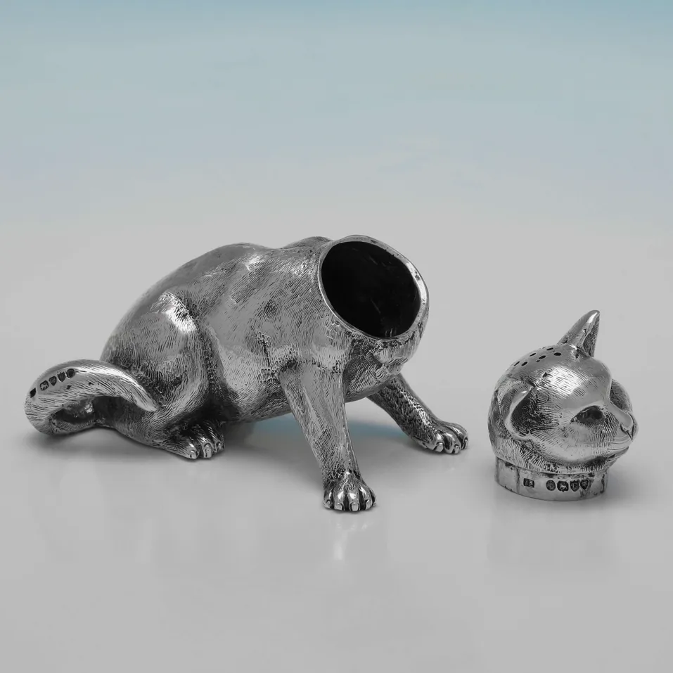 Antique Sterling Silver Cat Pepper Pot - Jane Brownett, hallmarked in 1880 London - Victorian - Image 4
