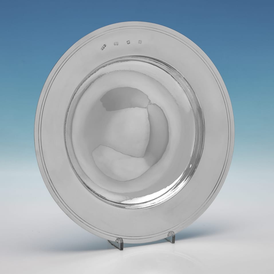 Sterling Silver Armada Dish - Reid & Sons, hallmarked in 1964 London - Elizabeth II