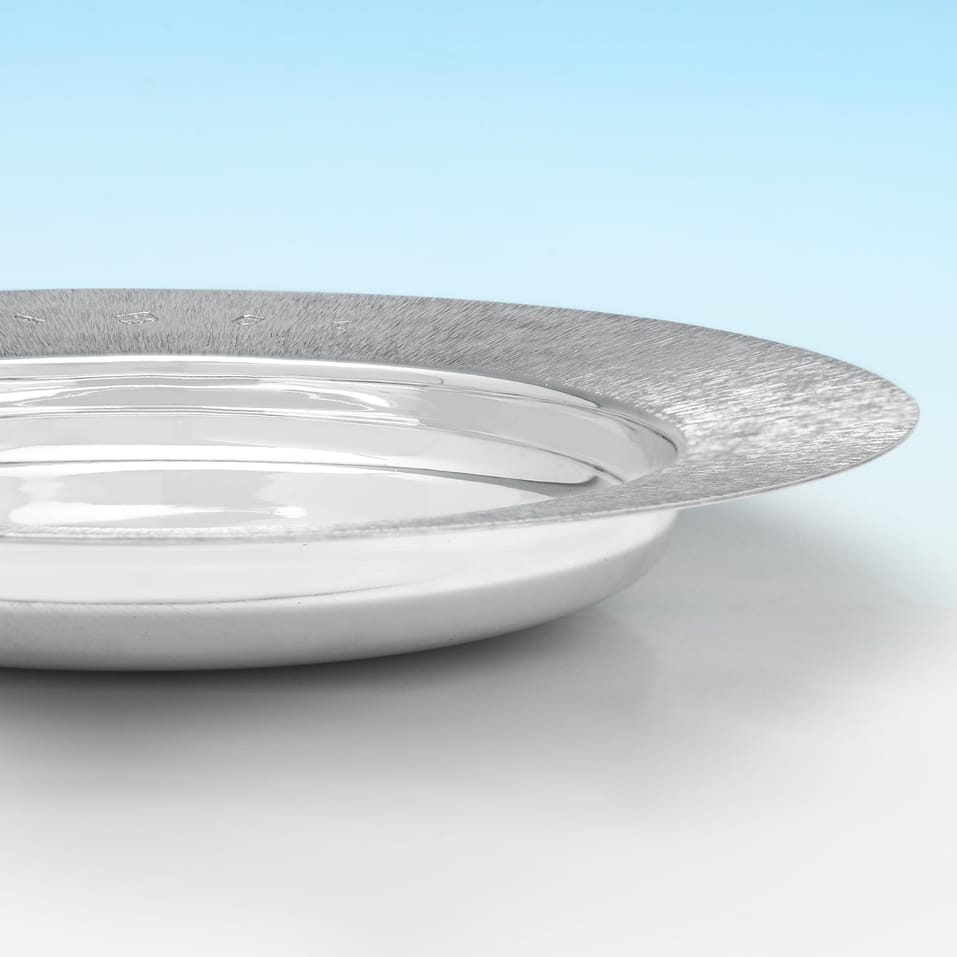 Sterling Silver Armada Dish - S. J. Rose, hallmarked in 1971 London - Elizabeth II - Image 3
