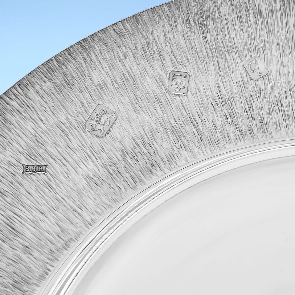 Sterling Silver Armada Dish - S. J. Rose, hallmarked in 1971 London - Elizabeth II - Image 5