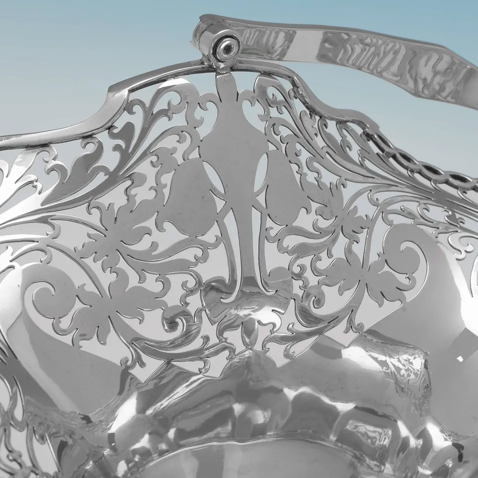 Sterling Silver Basket - Viner's Ltd., hallmarked in 1934 Sheffield - George V - Image 5