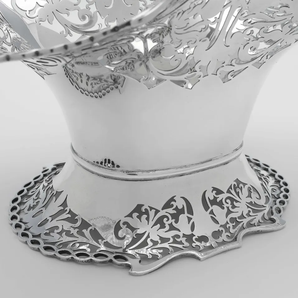 Sterling Silver Basket - Viner's Ltd., hallmarked in 1934 Sheffield - George V - Image 7