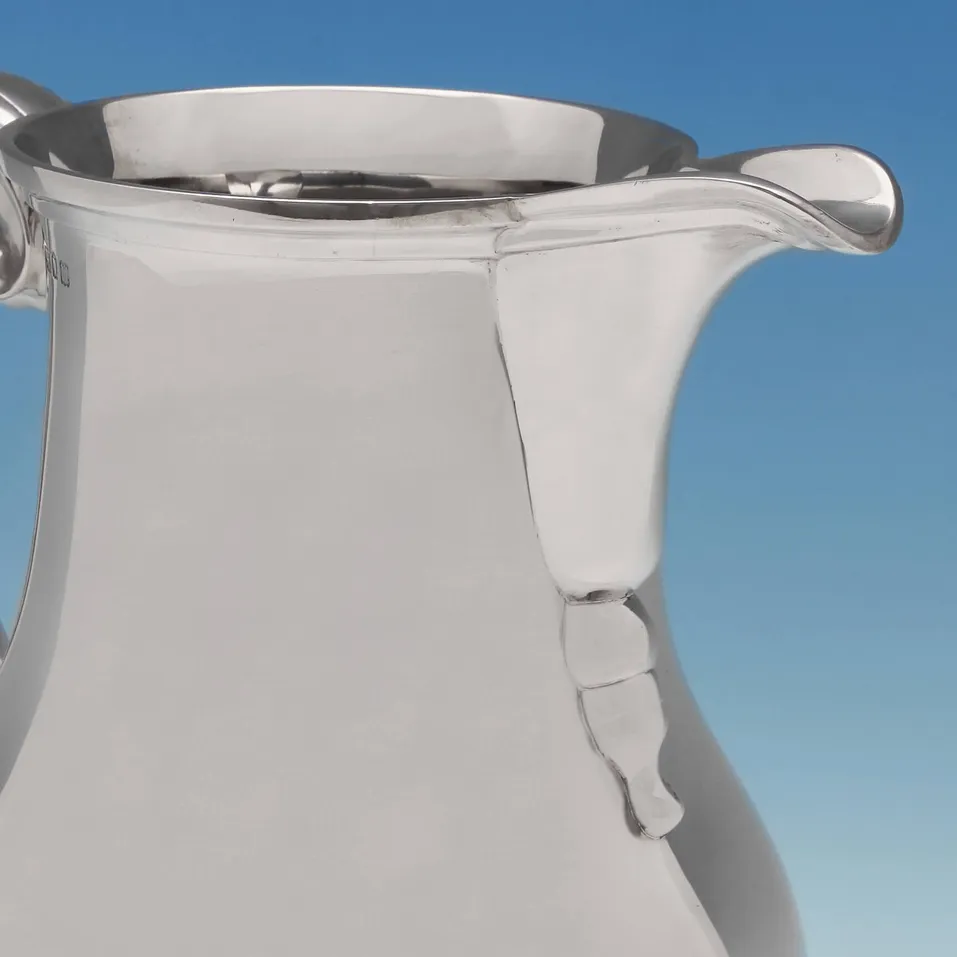 Sterling Silver 'Sparrow Beak' Beer Jug - Richard Comyns, hallmarked in 1928 London - George V - Image 3