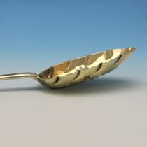 Antique Britannia Standard Silver Berry Spoon - hallmarked in 1710 London - Queen Anne - Thumbnail 4