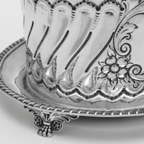 Antique Sterling Silver Biscuit Box - William Hutton, hallmarked in 1899 London - Victorian - Thumbnail 6