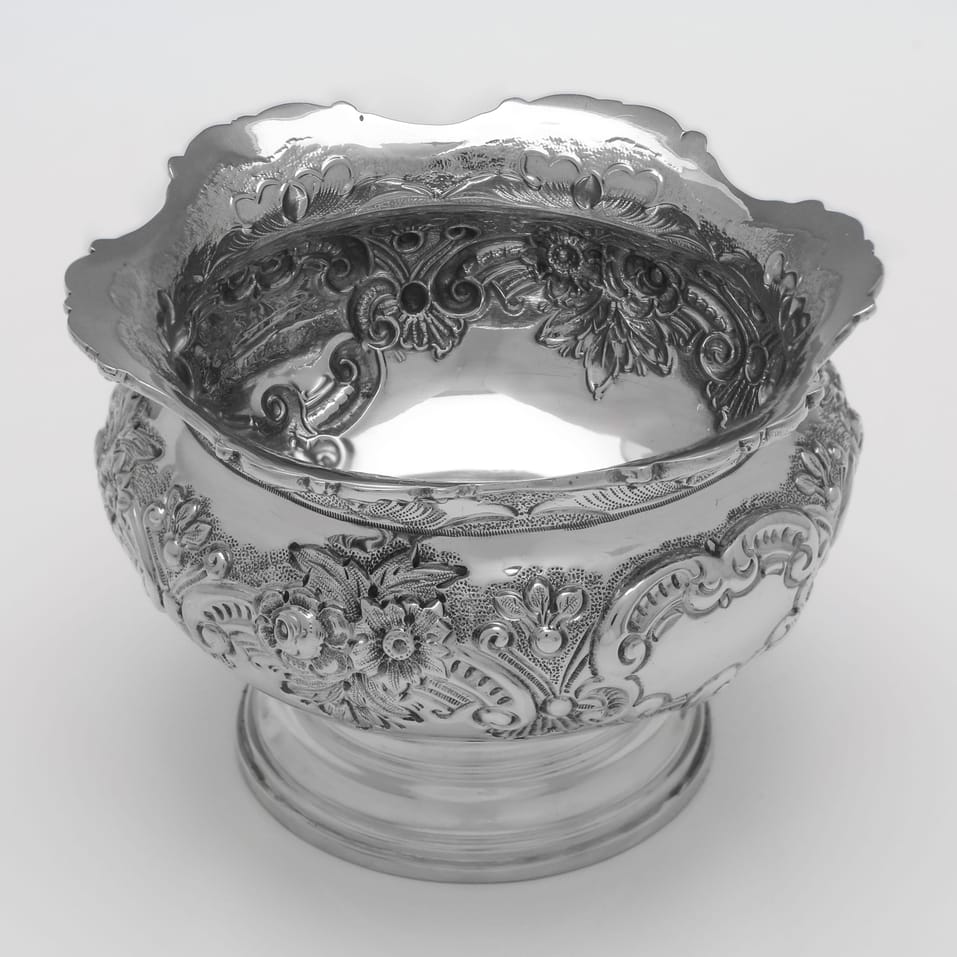 Antique Sterling Silver Bowl - John & William Deakin, hallmarked in 1900 Chester - Victorian - Image 3