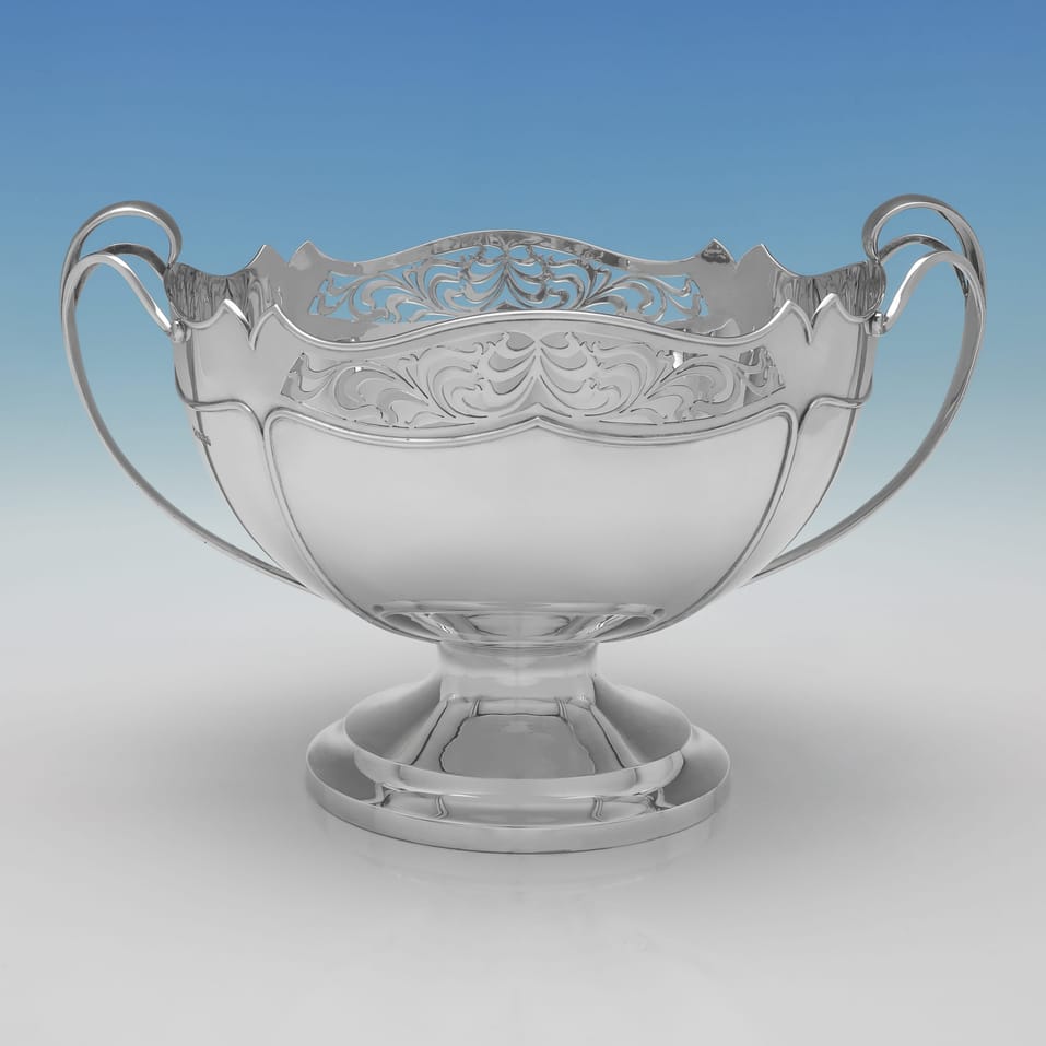 Sterling Silver Bowl - Walker & Hall, hallmarked in 1927 Sheffield - George V