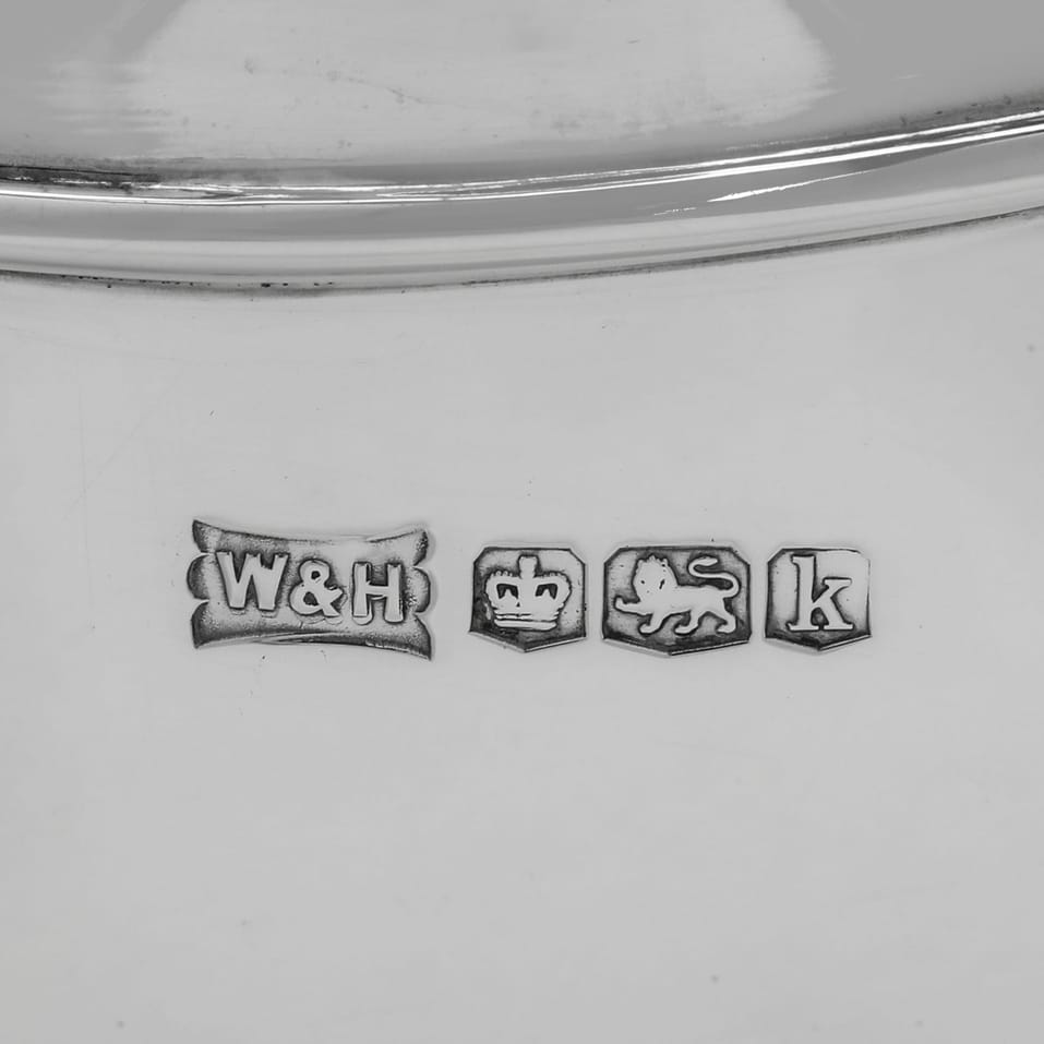 Sterling Silver Bowl - Walker & Hall, hallmarked in 1927 Sheffield - George V - Image 5