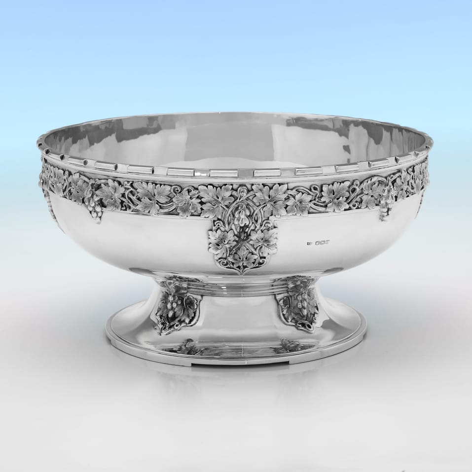 Sterling Silver Bowl - Mappin & Webb, hallmarked in 1940 Sheffield - George VI - Image 2