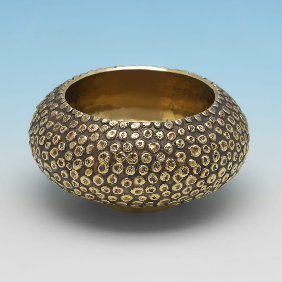 Sterling Silver Bowl - Stuart Devlin, hallmarked in 1969 London - Elizabeth II