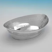Sterling Silver Bread Dish - Viner's Ltd., hallmarked in 1933 Sheffield - George V - Thumbnail 2