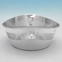 Sterling Silver Bread Dish - Viner's Ltd., hallmarked in 1933 Sheffield - George V - Thumbnail 3