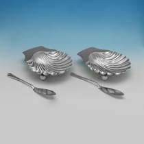 Antique Sterling Silver Pair of Butter Dishes and Knives - Edgar Finley & Hugh Taylor, hallmarked in 1891 London - Victorian - Thumbnail 2