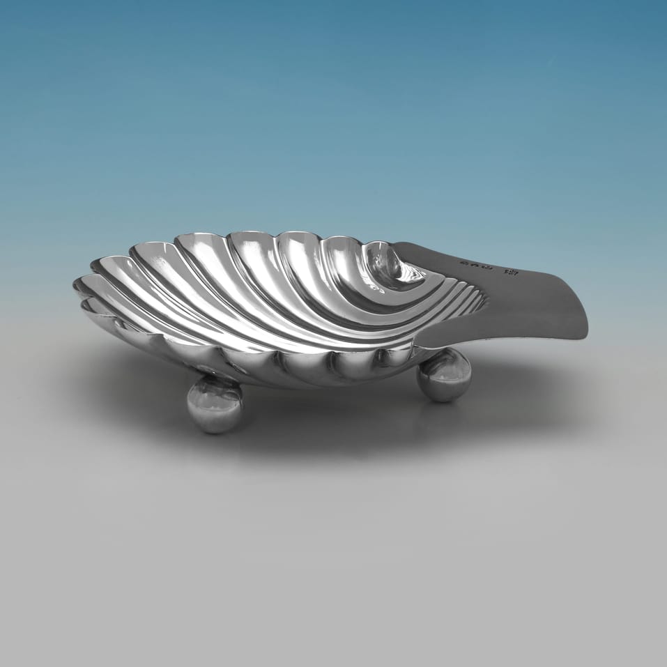 Antique Sterling Silver Pair of Butter Dishes and Knives - Edgar Finley & Hugh Taylor, hallmarked in 1891 London - Victorian - Image 4