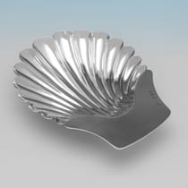 Antique Sterling Silver Pair of Butter Dishes and Knives - Edgar Finley & Hugh Taylor, hallmarked in 1891 London - Victorian - Thumbnail 5