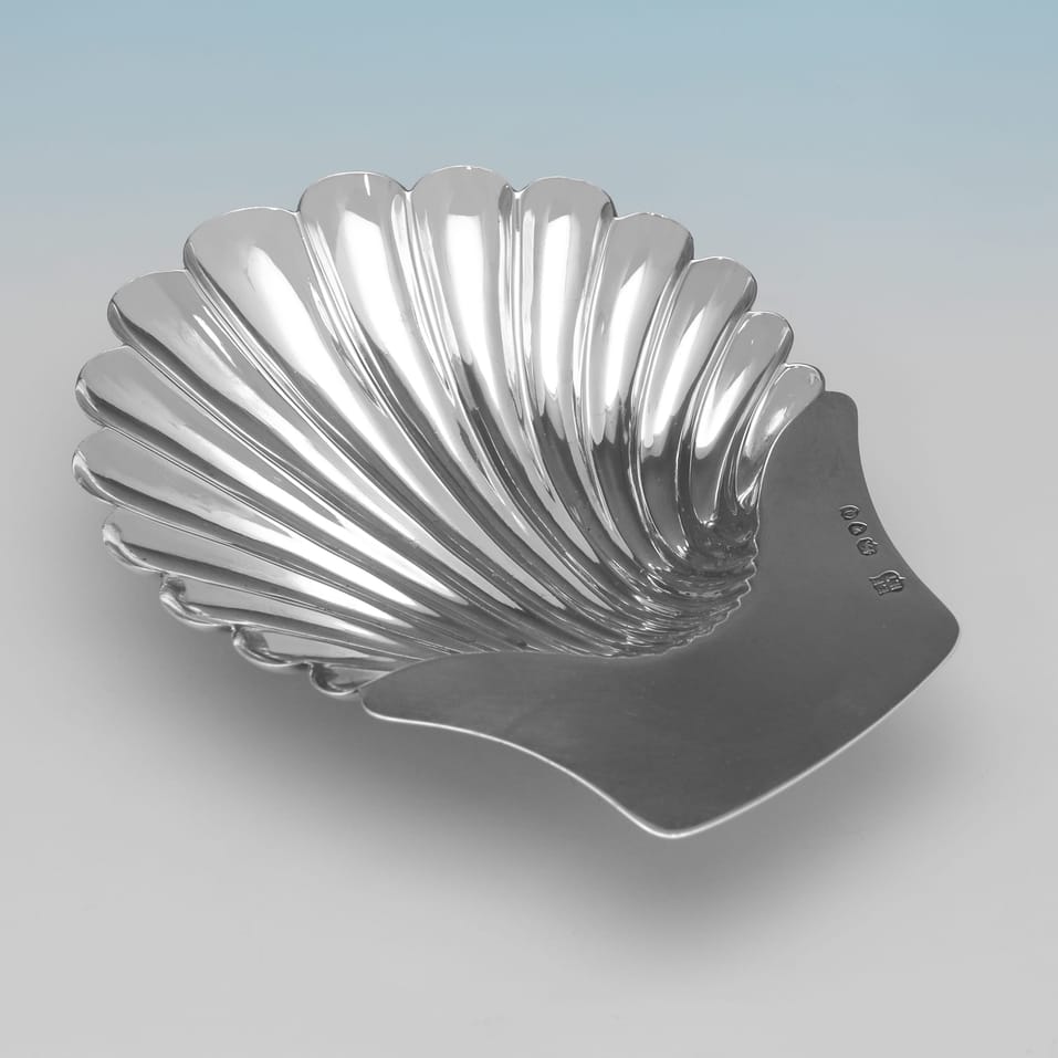 Antique Sterling Silver Pair of Butter Dishes and Knives - Edgar Finley & Hugh Taylor, hallmarked in 1891 London - Victorian - Image 5