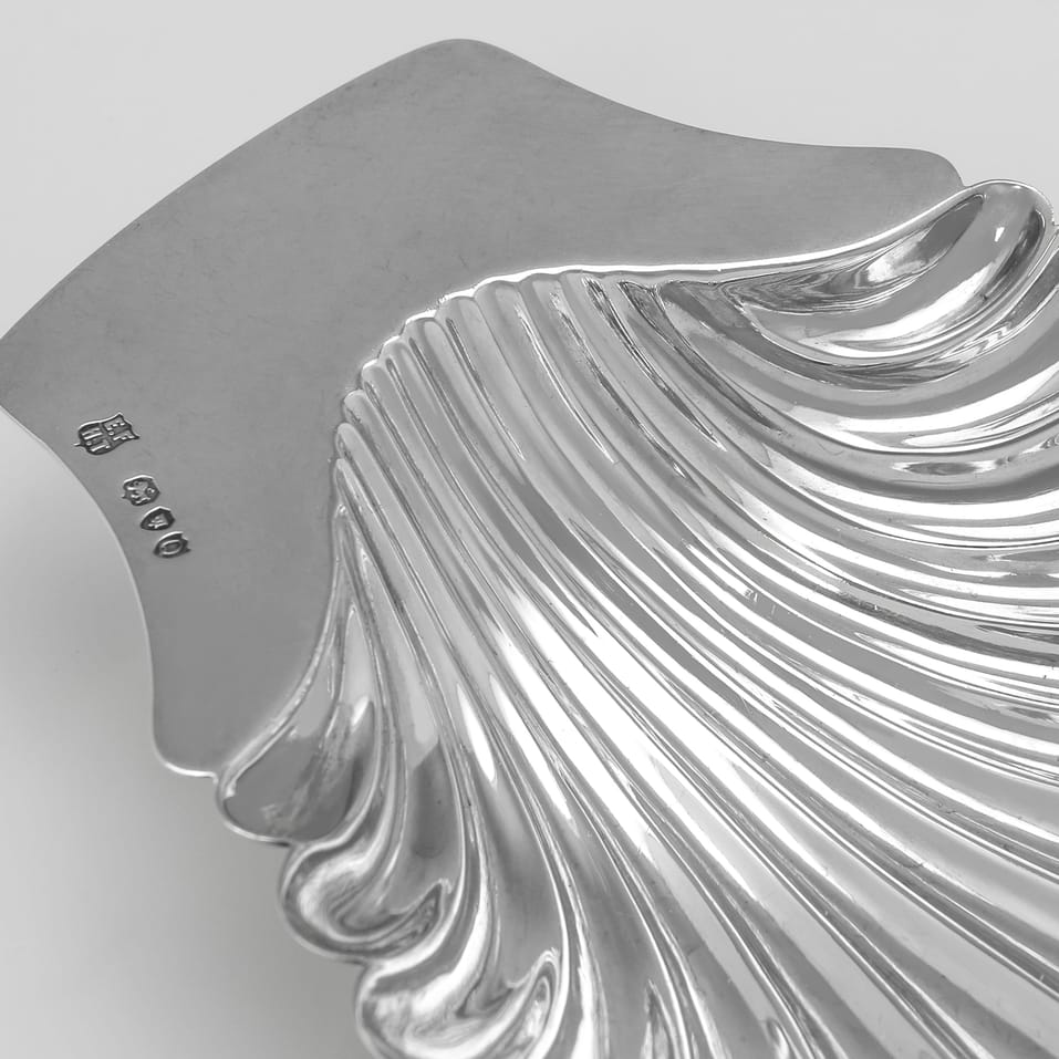 Antique Sterling Silver Pair of Butter Dishes and Knives - Edgar Finley & Hugh Taylor, hallmarked in 1891 London - Victorian - Image 7