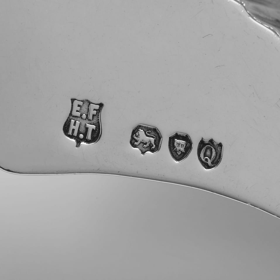 Antique Sterling Silver Pair of Butter Dishes and Knives - Edgar Finley & Hugh Taylor, hallmarked in 1891 London - Victorian - Image 8