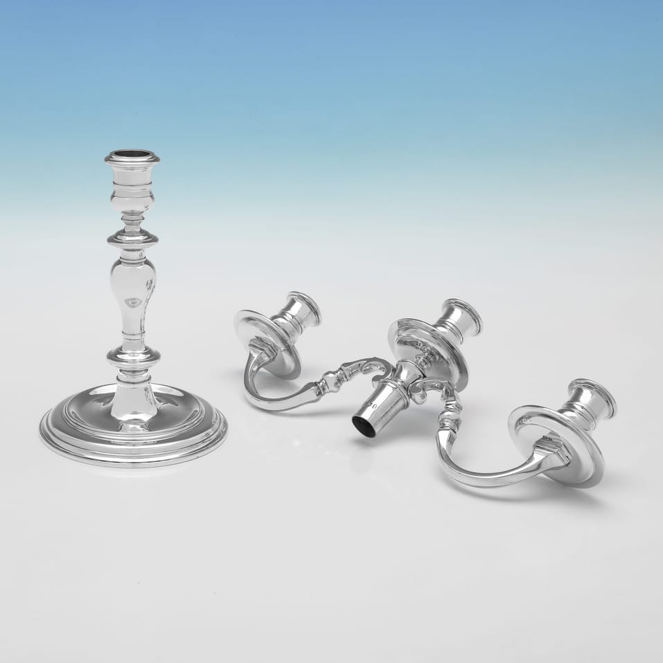 Sterling Silver Pair of Candelabra - Wakely & Wheeler, hallmarked in 1977 London - Elizabeth II - Image 3