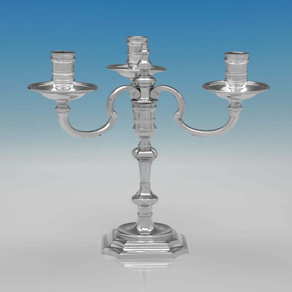 Sterling Silver Pair of Candelabra - J. B. Chatterley & Sons Ltd., hallmarked in 1973 Birmingham - Elizabeth II - Image 3