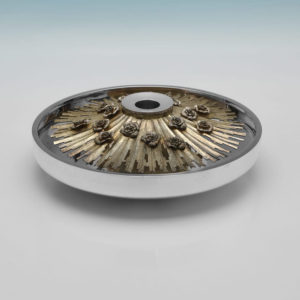 Sterling Silver Centrepiece - Christopher Lawrence, hallmarked in 1978 London - Elizabeth II
