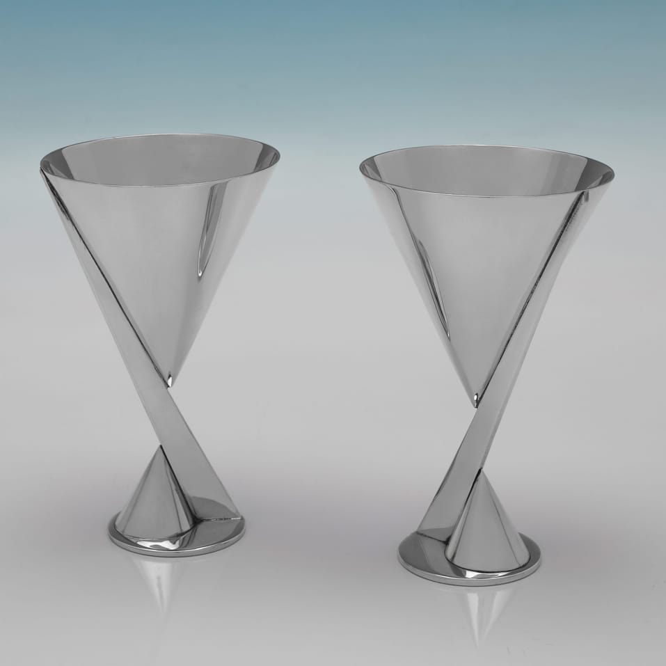 Silver Plate Cocktail Shaker & Glasses Set - made circa 1928 - George V - Image 5