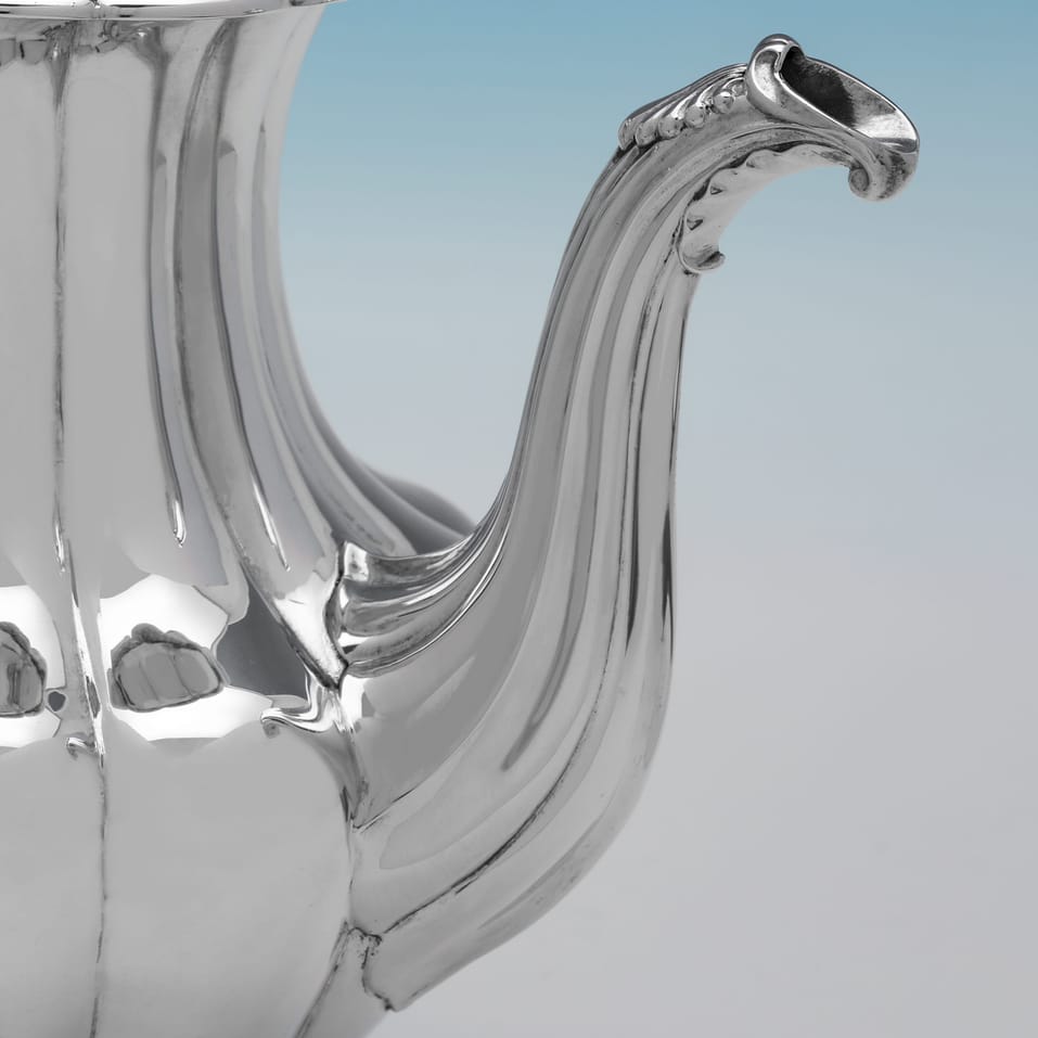 Antique Sterling Silver Coffee Pot - Barnard Brothers, hallmarked in 1834 London - William IV - Image 4