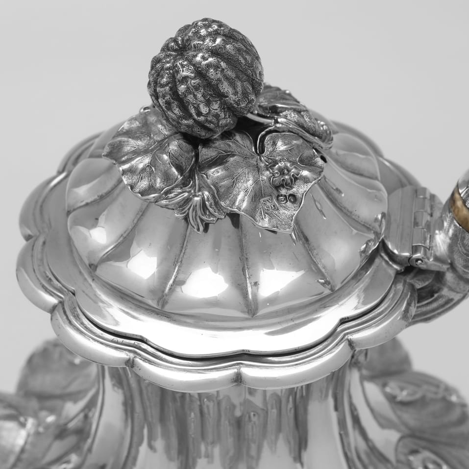 Antique Sterling Silver Coffee Pot - Joseph & Albert Savory, hallmarked in 1835 London - William IV - Image 3