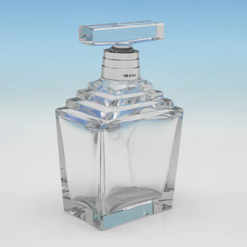 Sterling Silver & Glass Decanter - Walker & Hall, hallmarked in 1938 Chester - George VI - Image 2
