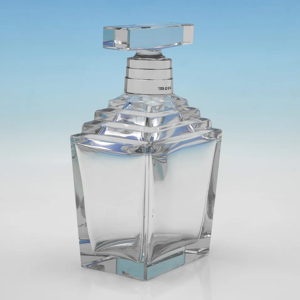 Sterling Silver & Glass Decanter - Walker & Hall, hallmarked in 1938 Chester - George VI - Image 3