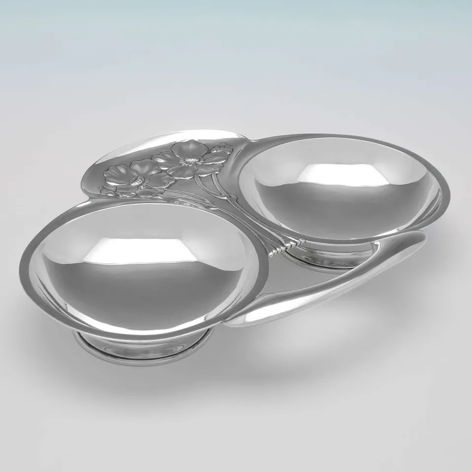 Antique Sterling Silver Art Nouveau Serving Dish - John Round & Son Ltd., hallmarked in 1905 London - Edwardian - Image 3