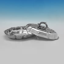 Antique Sterling Silver Pair of Entree Dishes - Edward Ker Reid, hallmarked in 1885 London - Victorian - Thumbnail 3