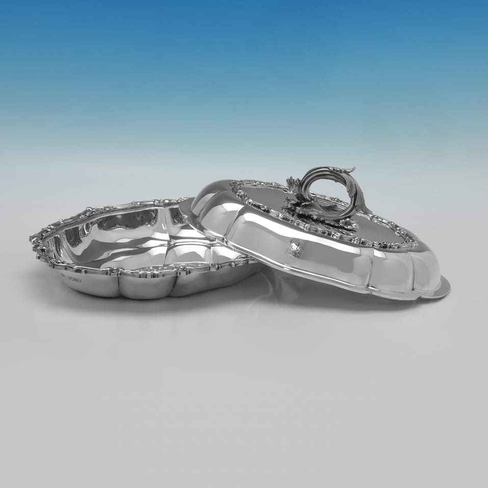 Antique Sterling Silver Pair of Entree Dishes - Edward Ker Reid, hallmarked in 1885 London - Victorian - Image 3