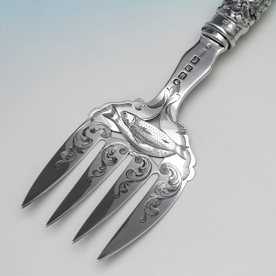Antique Sterling Silver Pair of Fish Servers - Harrison Brothers & Howson, hallmarked in 1856 Sheffield - Victorian - Image 7