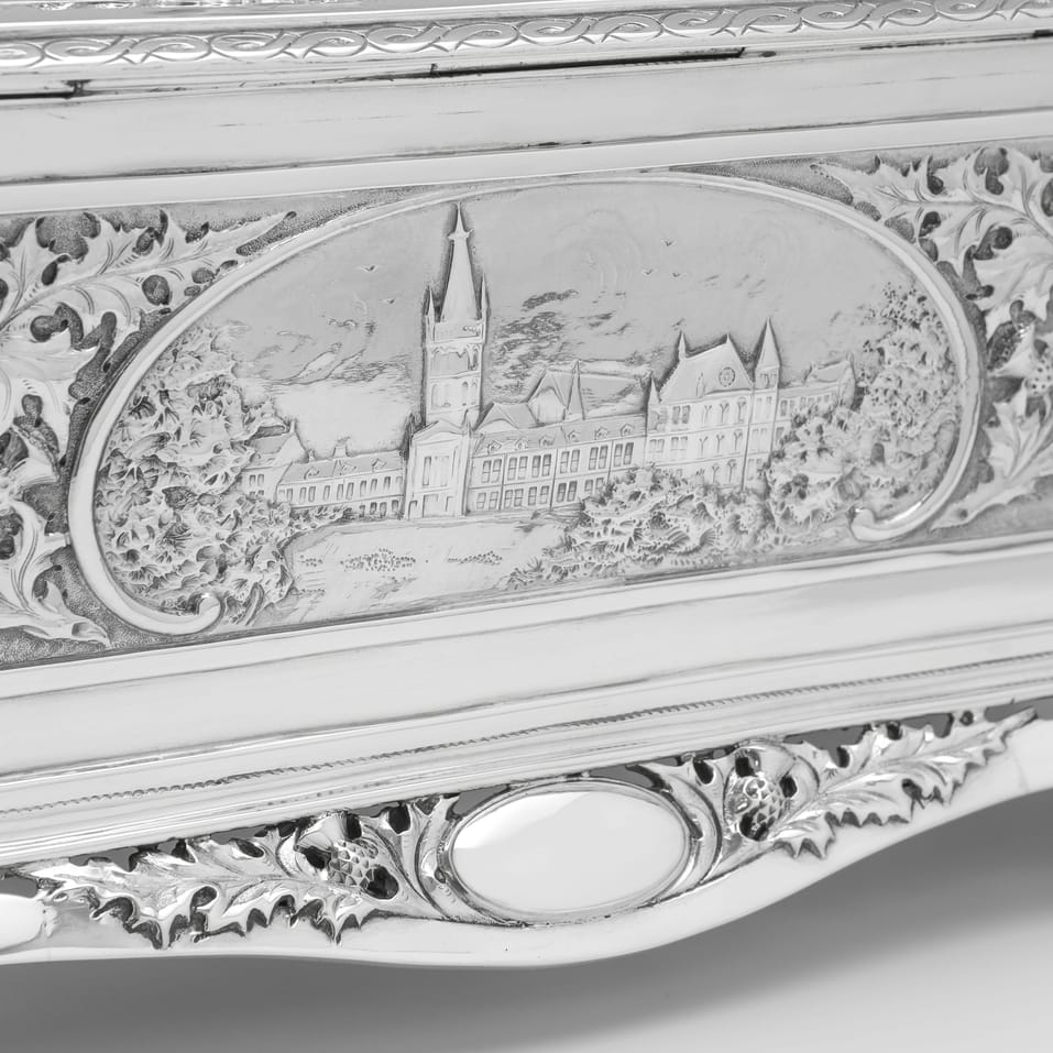 Antique Sterling Silver Presentation Casket - Aird & Thomson, hallmarked in 1910 Glasgow - George V - Image 7