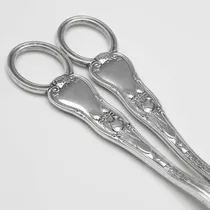 Antique Sterling Silver Pair of Bacchanalian Grape shears - Henry John Lias & Son, hallmarked in 1874 London - Victorian - Thumbnail 4