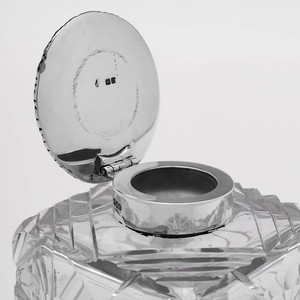 Antique Sterling Silver & Glass Inkstand - William Hutton & Sons, hallmarked in 1900 London - Victorian - Image 7