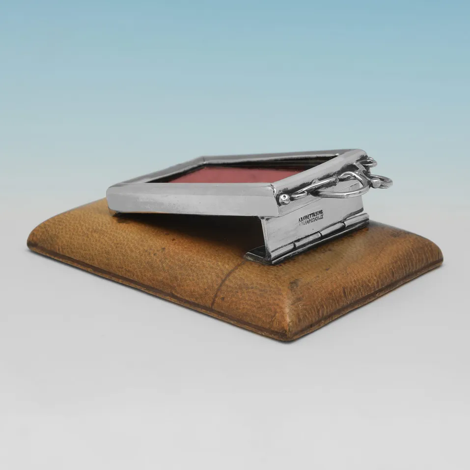 Antique Sterling Silver Photograph Frame and Paper Tidy - A. Barrett & Sons, hallmarked in 1897 Birmingham - Victorian - Image 3