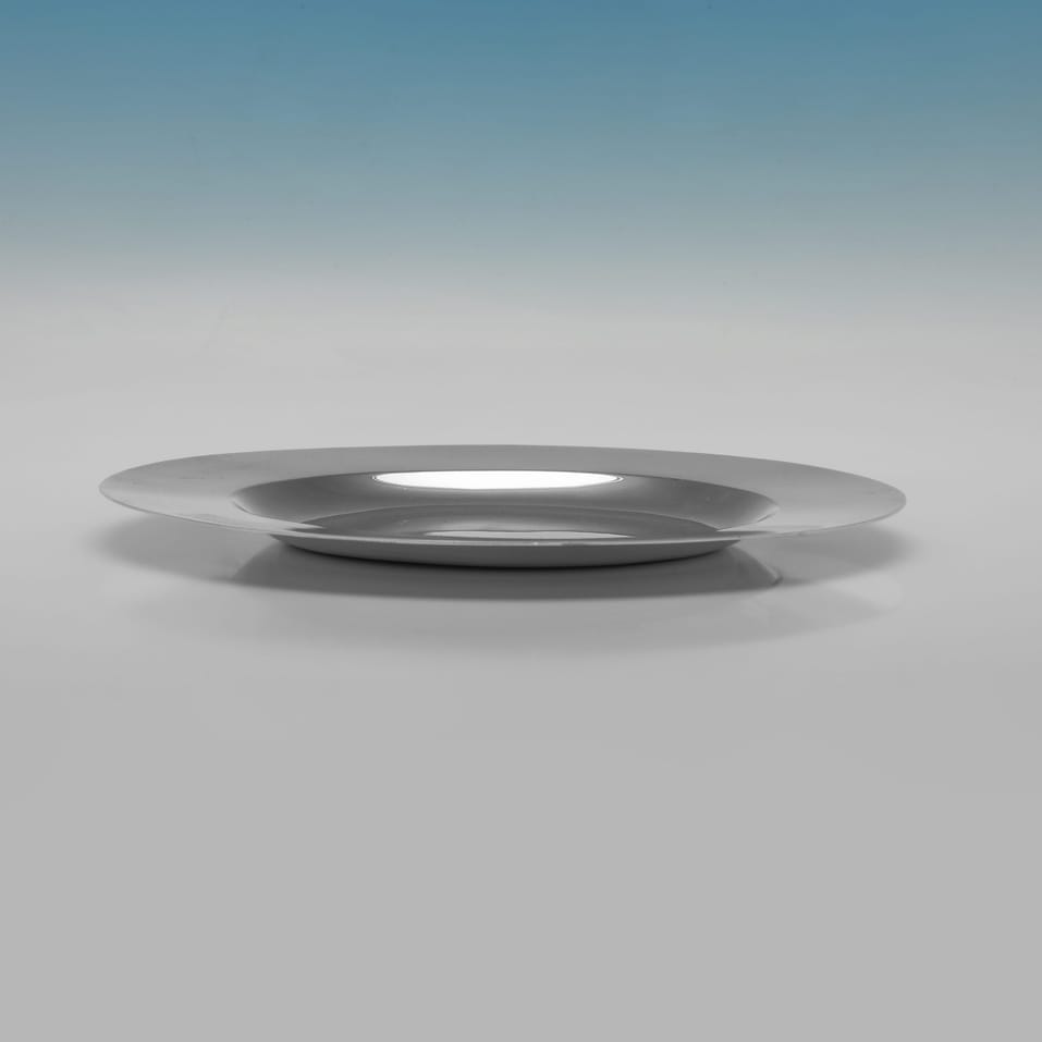 Antique Sterling Silver Set of 12 Plates - Francis Higgins, hallmarked in 1904 London - Edwardian - Image 4