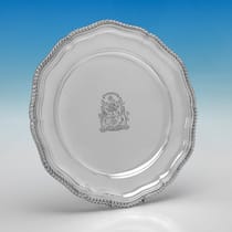 Sterling Silver Set of Dinner Plates & Side Plates - Garrard & Co. Ltd, hallmarked in 1975 Sheffield - Elizabeth II - Thumbnail 2