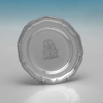 Sterling Silver Set of Dinner Plates & Side Plates - Garrard & Co. Ltd, hallmarked in 1975 Sheffield - Elizabeth II - Thumbnail 5