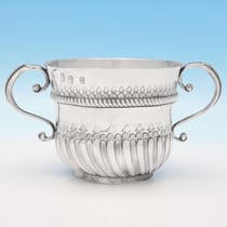 Antique Britannia Standard Silver Porringer - William Andrews, hallmarked in 1698 London - William III - Thumbnail 2