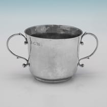 Antique Sterling Silver Porringer - hallmarked in 1688 London - James II - Thumbnail 1