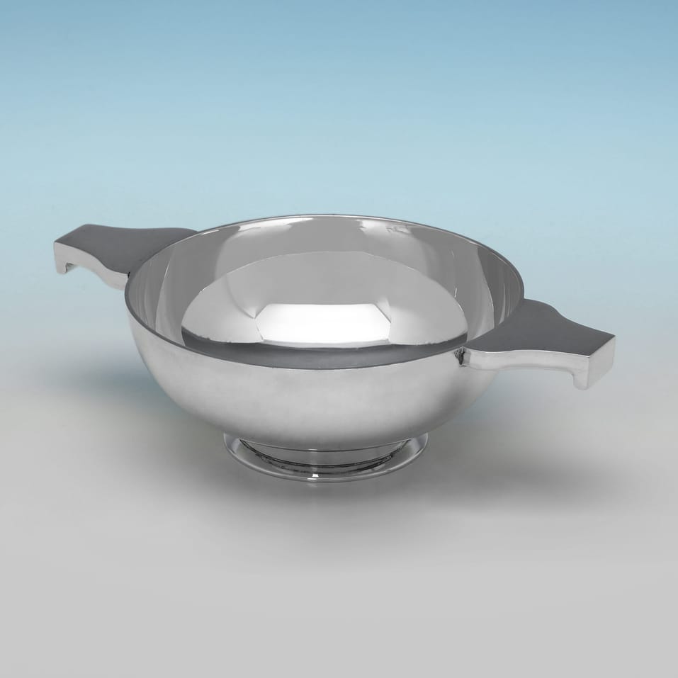 Sterling Silver Quaich - Richard Comyns, hallmarked in 1933 London - George V