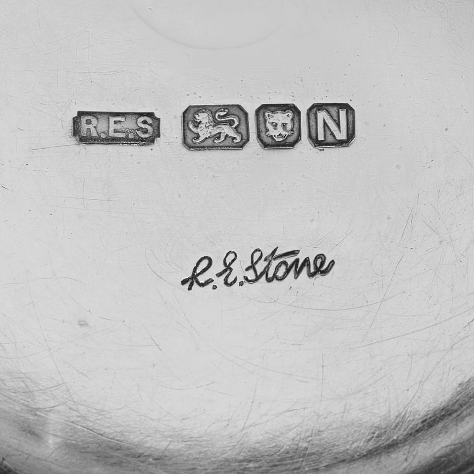 Sterling Silver Rose Bowl Vase - R. E. Stone, hallmarked in 1948 London - George VI - Image 6