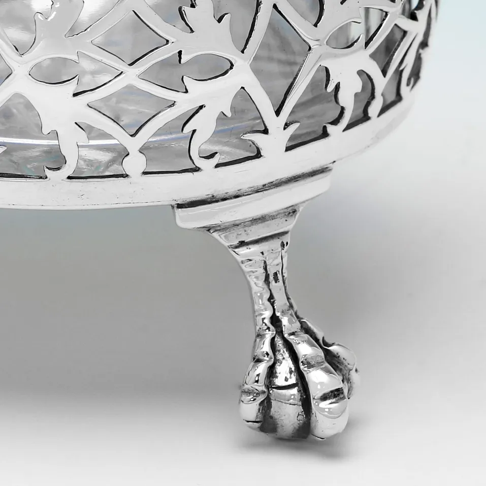 Antique Sterling Silver & Glass Pair of Pierced Salt Cellars - John Langford II & John Sebille, hallmarked in 1763 London - George III - Image 5