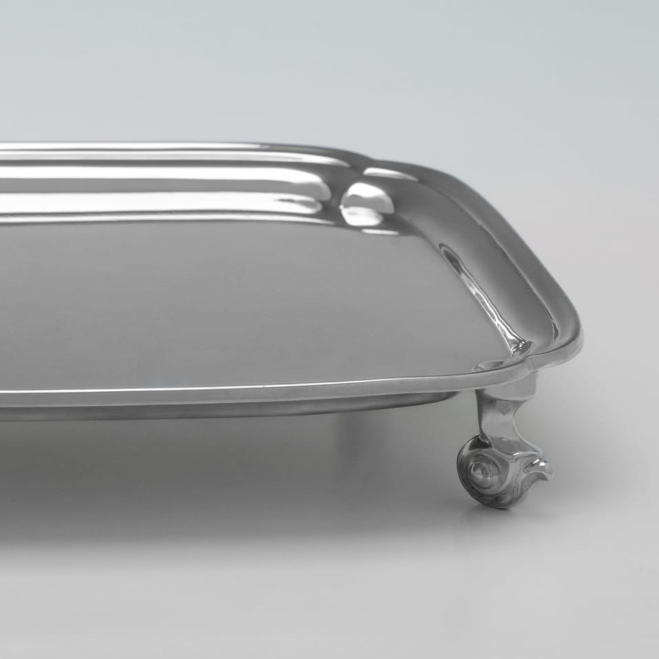 Sterling Silver Pair of Salvers - hallmarked in 1933 Sheffield - George V - Image 4