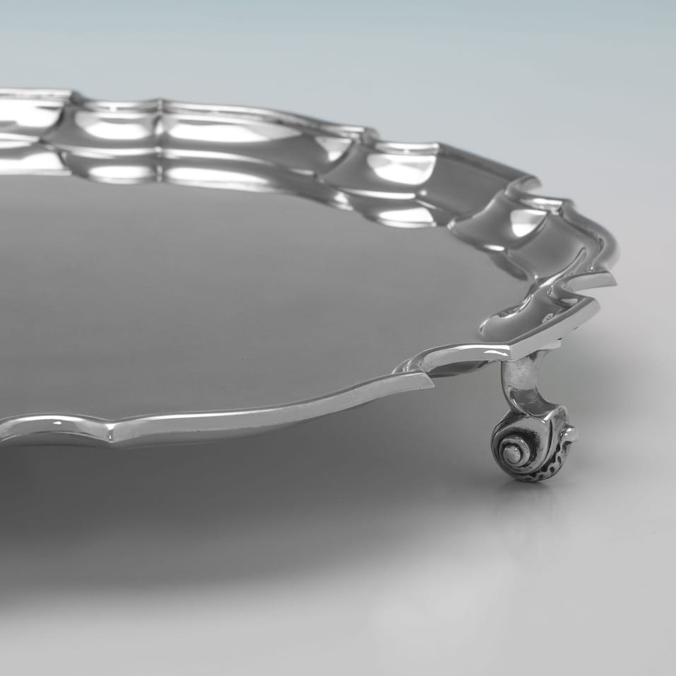 Sterling Silver Salver - S. J. Phillips, hallmarked in 1983 London - Elizabeth II - Image 3